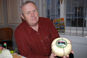 Fél évesek vagyunk