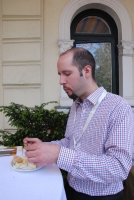 Fél évesek vagyunk