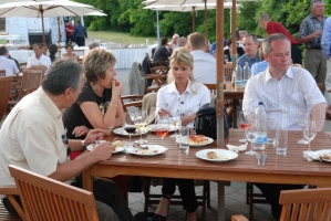 Emléktábla avatás a Bormustra zárónapján