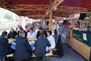 Képek az első szombathelyi Borfaluból