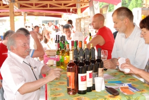 Képek az első szombathelyi Borfaluból