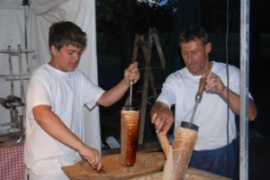 Vasárnap este a második Csopaki Borfaluban