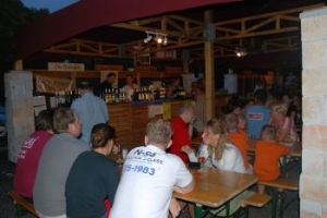 Vasárnap este a második Csopaki Borfaluban