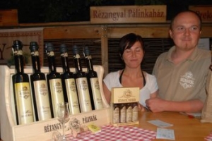 Vasárnap este a második Csopaki Borfaluban