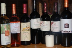 Vasárnap este a második Csopaki Borfaluban