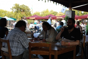 Borfalu ötödszörre Budapesten